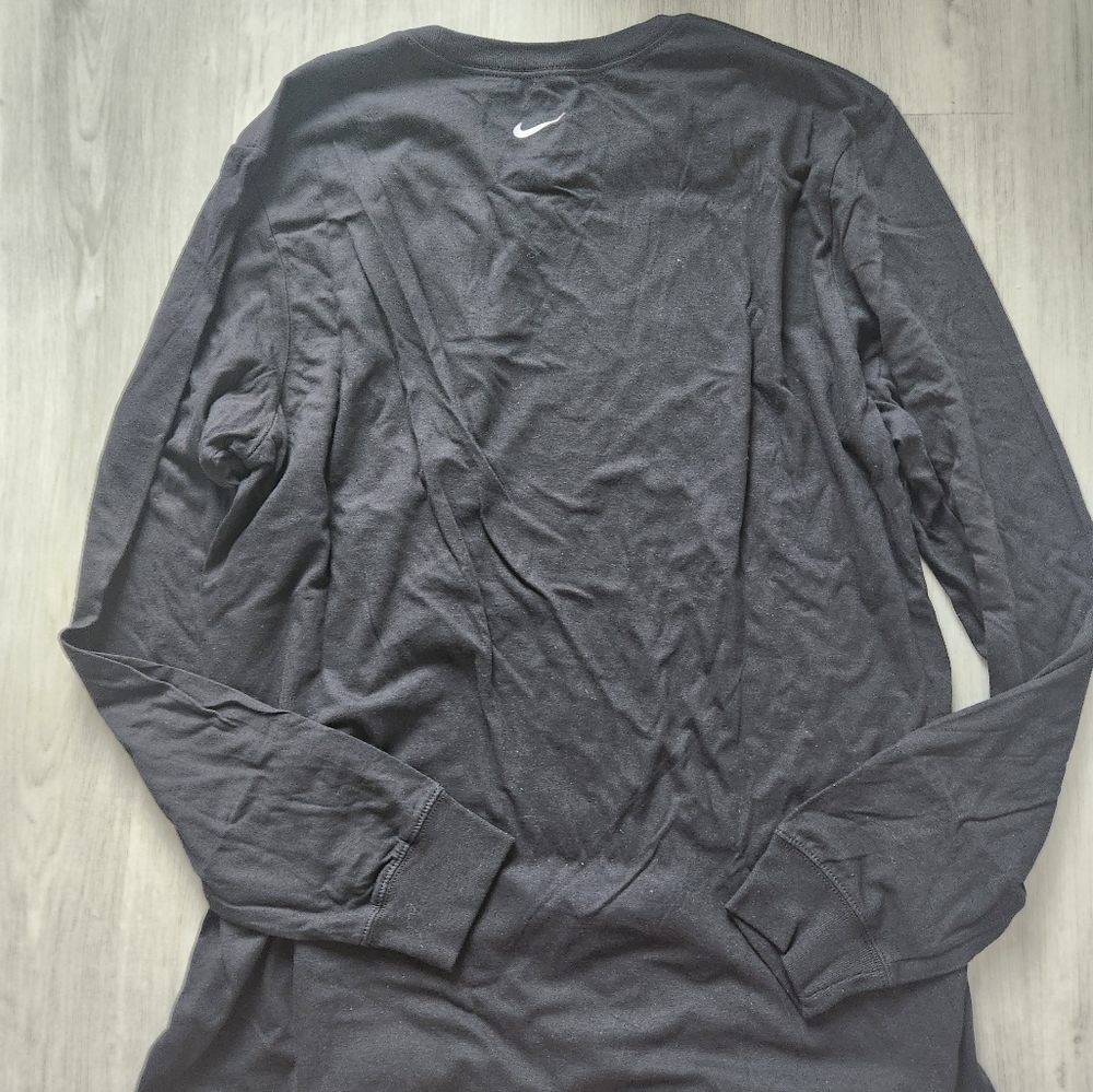 New  Nike LA Tee